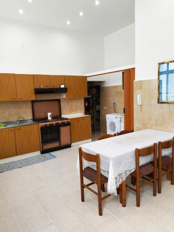 Nonno Ciccio Apartment Lizzano  Luaran gambar