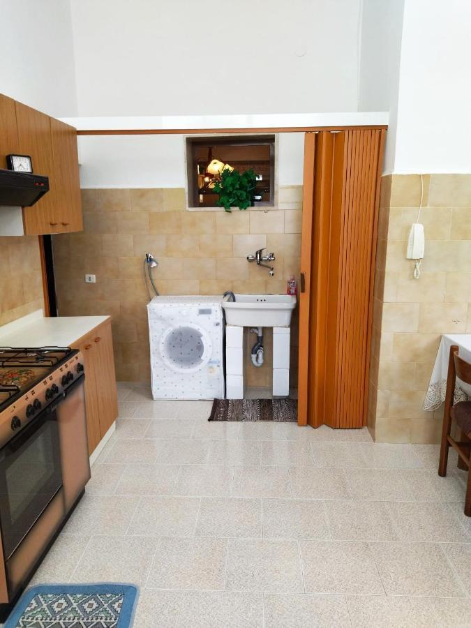 Nonno Ciccio Apartment Lizzano  Luaran gambar