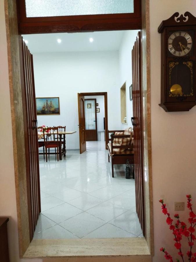 Nonno Ciccio Apartment Lizzano  Luaran gambar